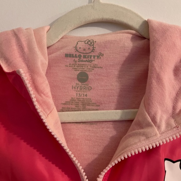 Hello Kitty Jacket - Picture 4 of 4